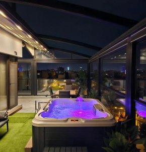 Crown Penthouse - Luxurious, Spa & Vista